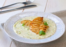 Brzi umak od tikvica s grill piletinom