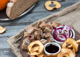 Čips od jabuke s bučinim uljem