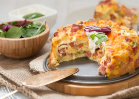 Složenac od kruha i kobasica