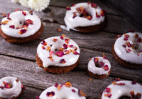 Američke krafne donuts s krem sir glazurom za Valentinovo Darkova Web Kuharica