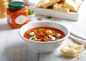 Ajvar juha s mljevenim mesom