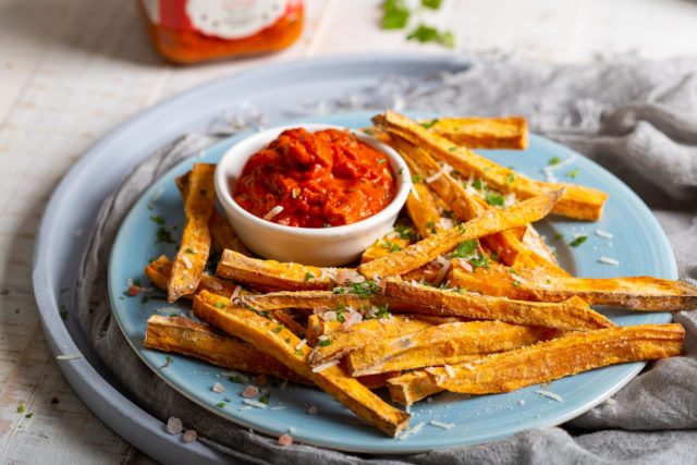 pomfrit od batata bez ulja iz pećnice