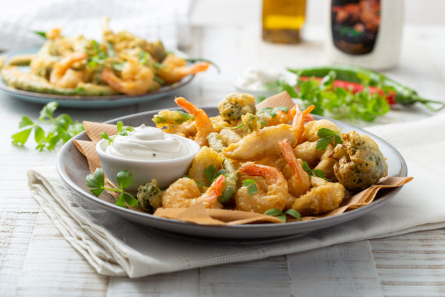 surf and turf u tempuri sa Zvijezda umakom od češnjaka